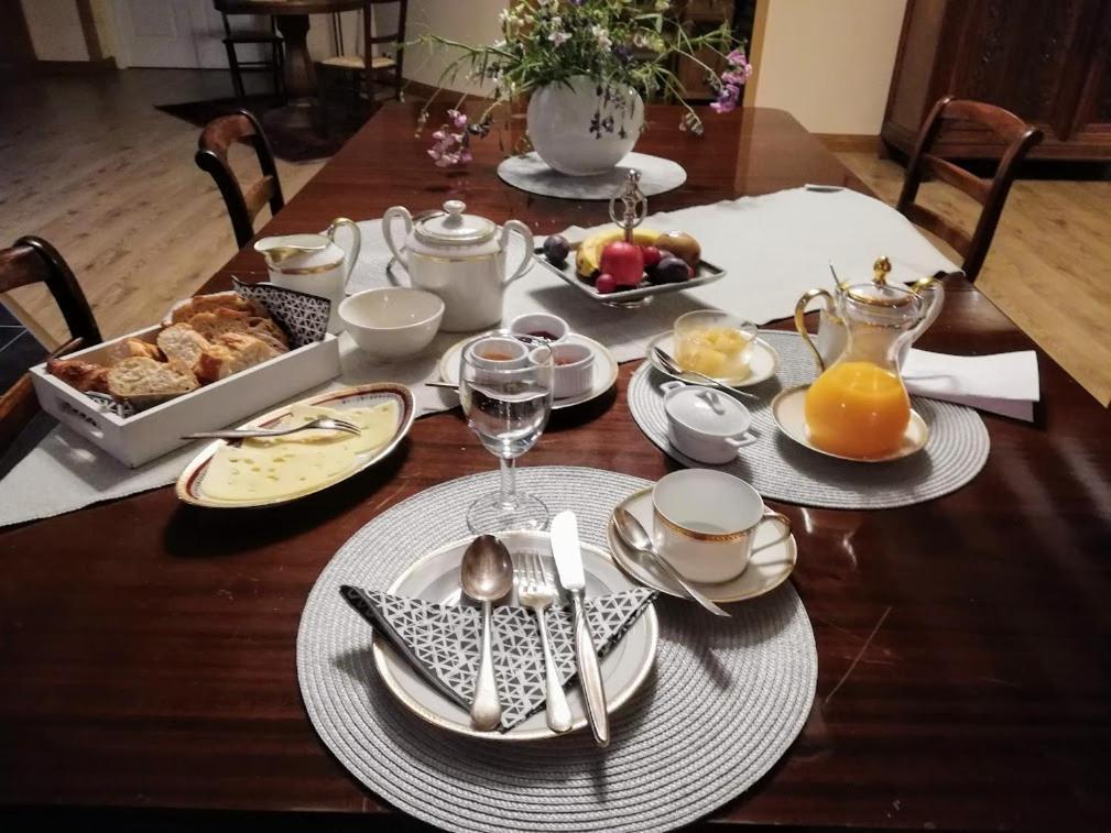 Bed and Breakfast Le Domaine Des Platanes Bourg-Charente Экстерьер фото