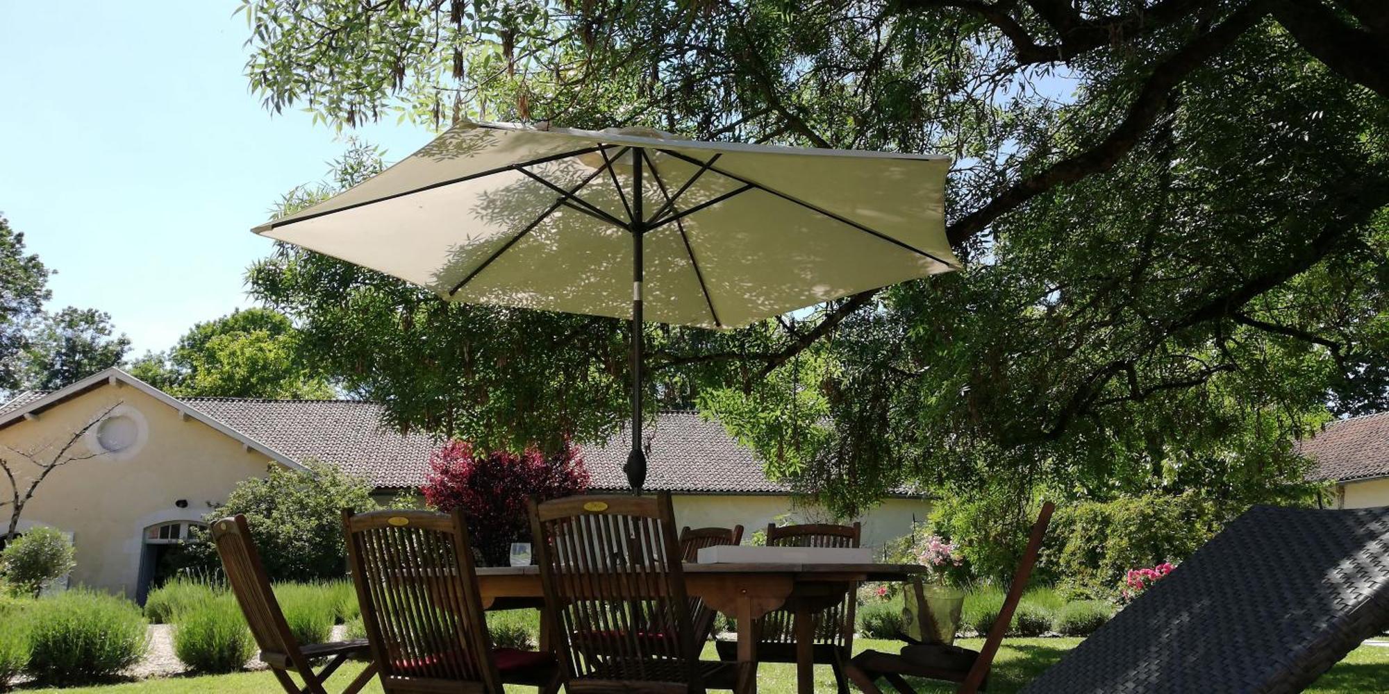 Bed and Breakfast Le Domaine Des Platanes Bourg-Charente Экстерьер фото