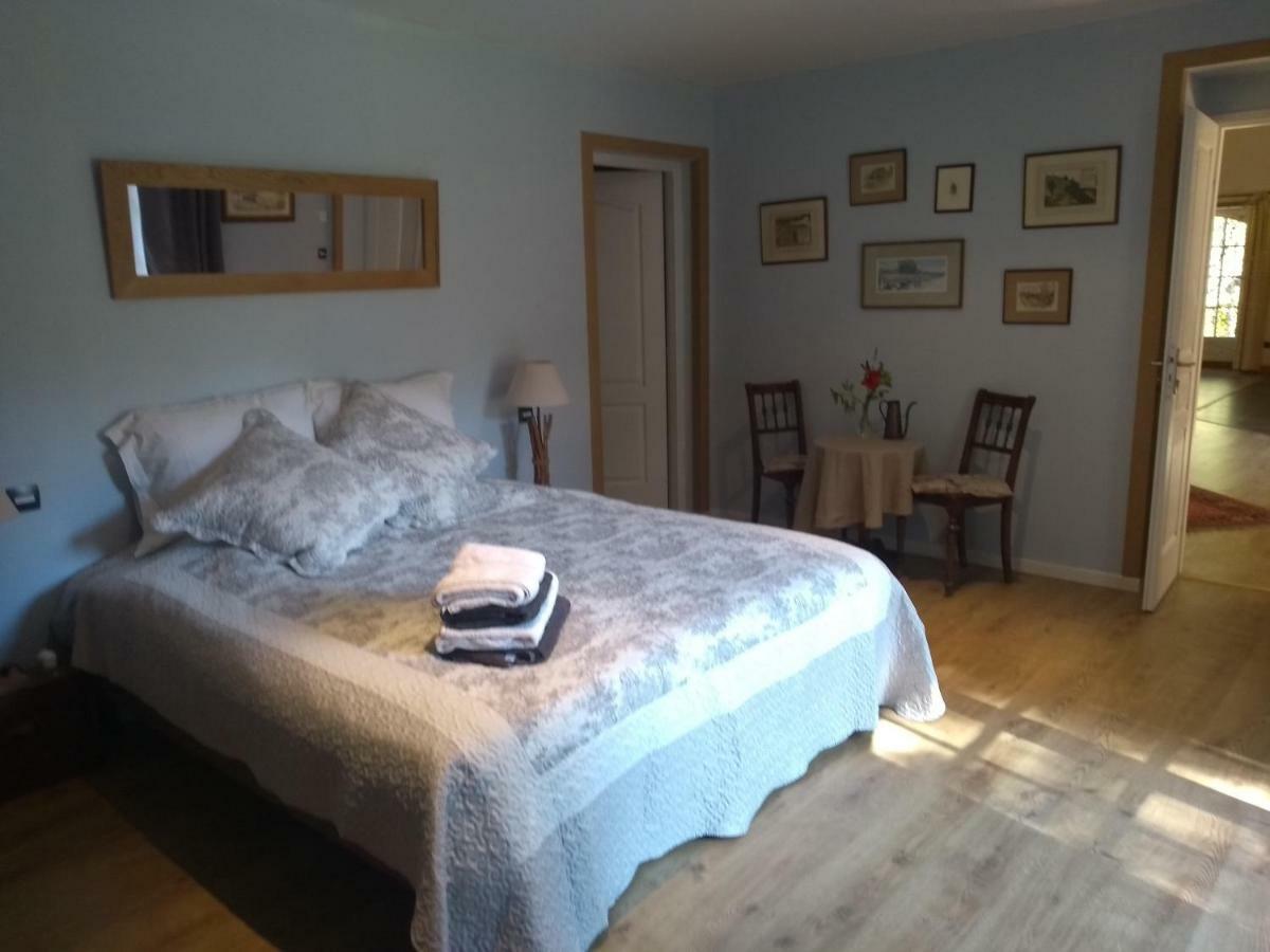 Bed and Breakfast Le Domaine Des Platanes Bourg-Charente Экстерьер фото